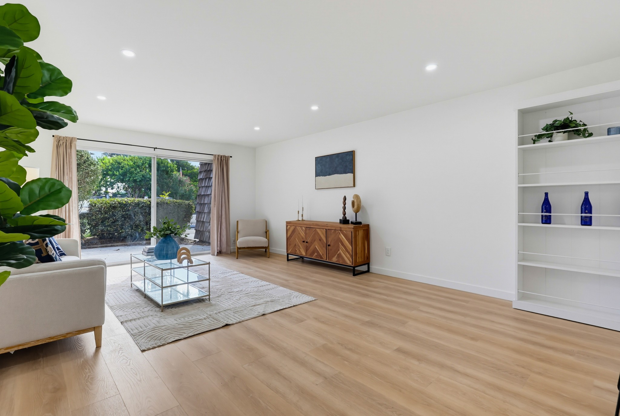 Virtual tour photo 9 of 41 for 4444 W Point Loma Blvd Unit 98