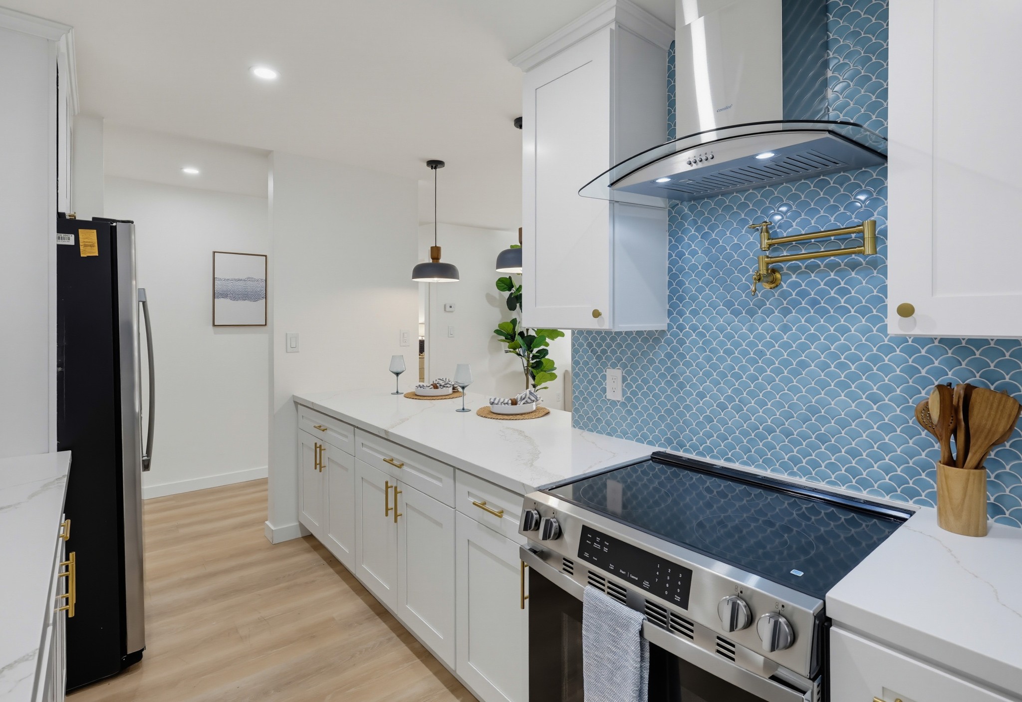 Virtual tour photo 22 of 41 for 4444 W Point Loma Blvd Unit 98