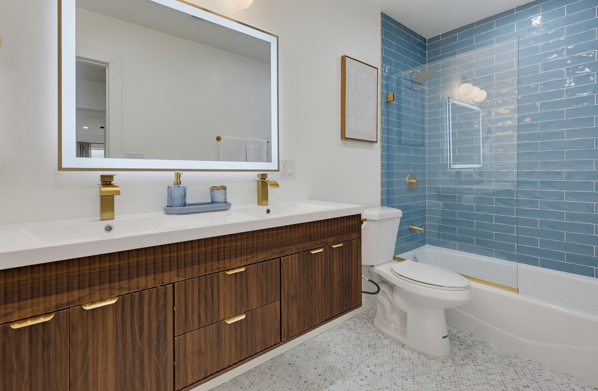 Virtual tour photo 33 of 41 for 4444 W Point Loma Blvd Unit 98