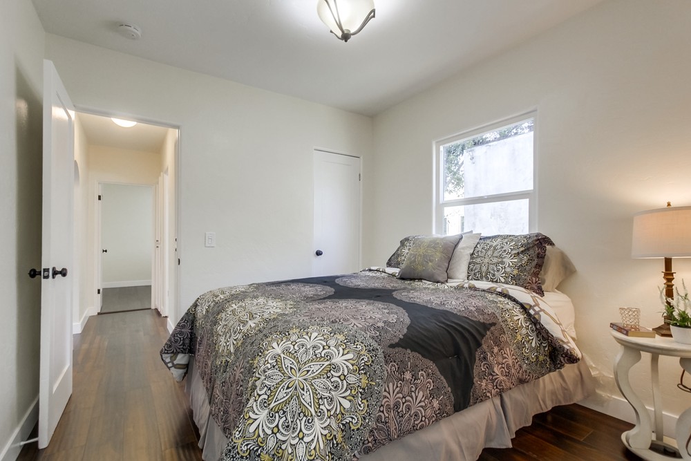 Virtual tour photo 22 of 35 for 4445 McClintock St