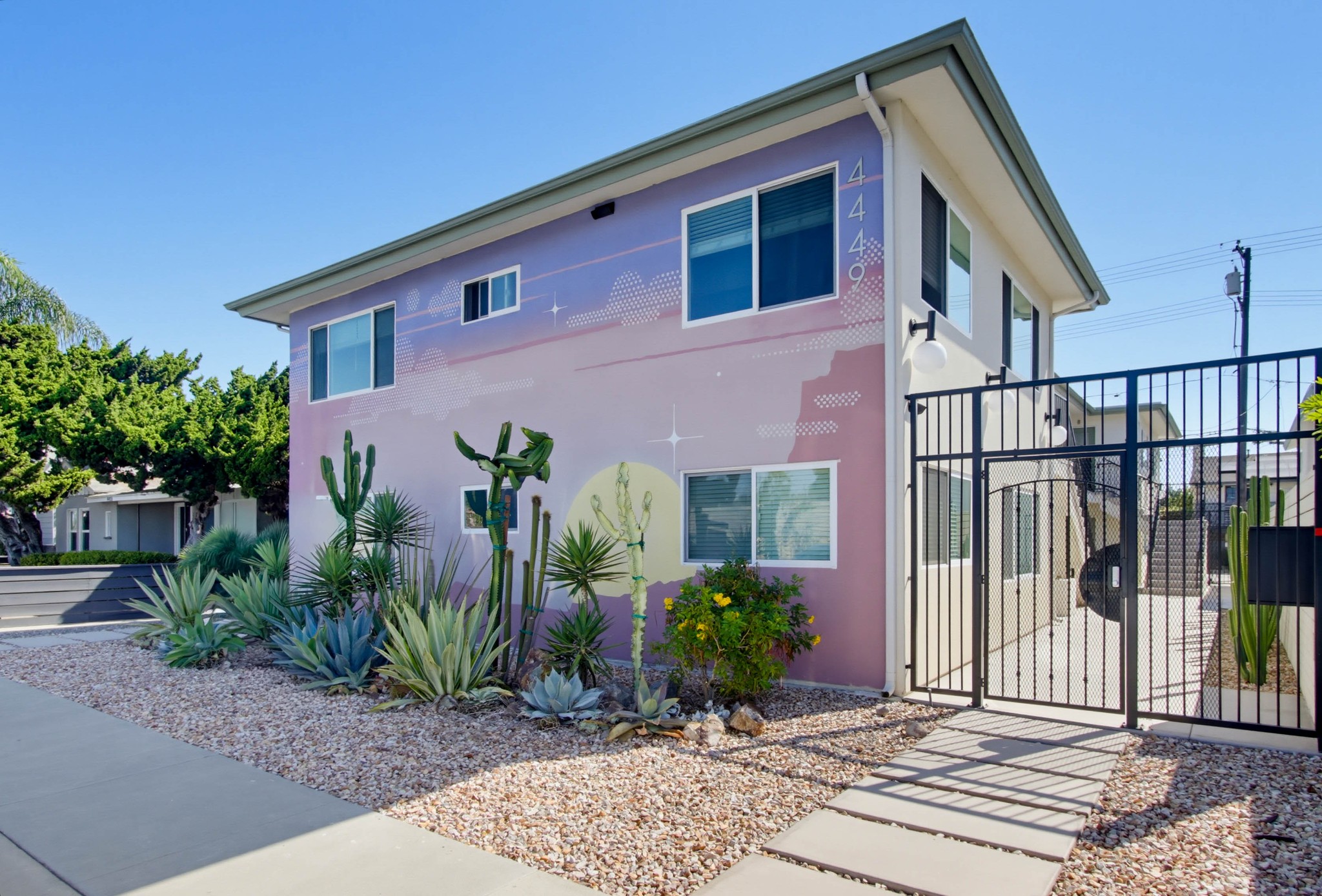Virtual tour photo 1 of 32 for 4449 Central Ave #5