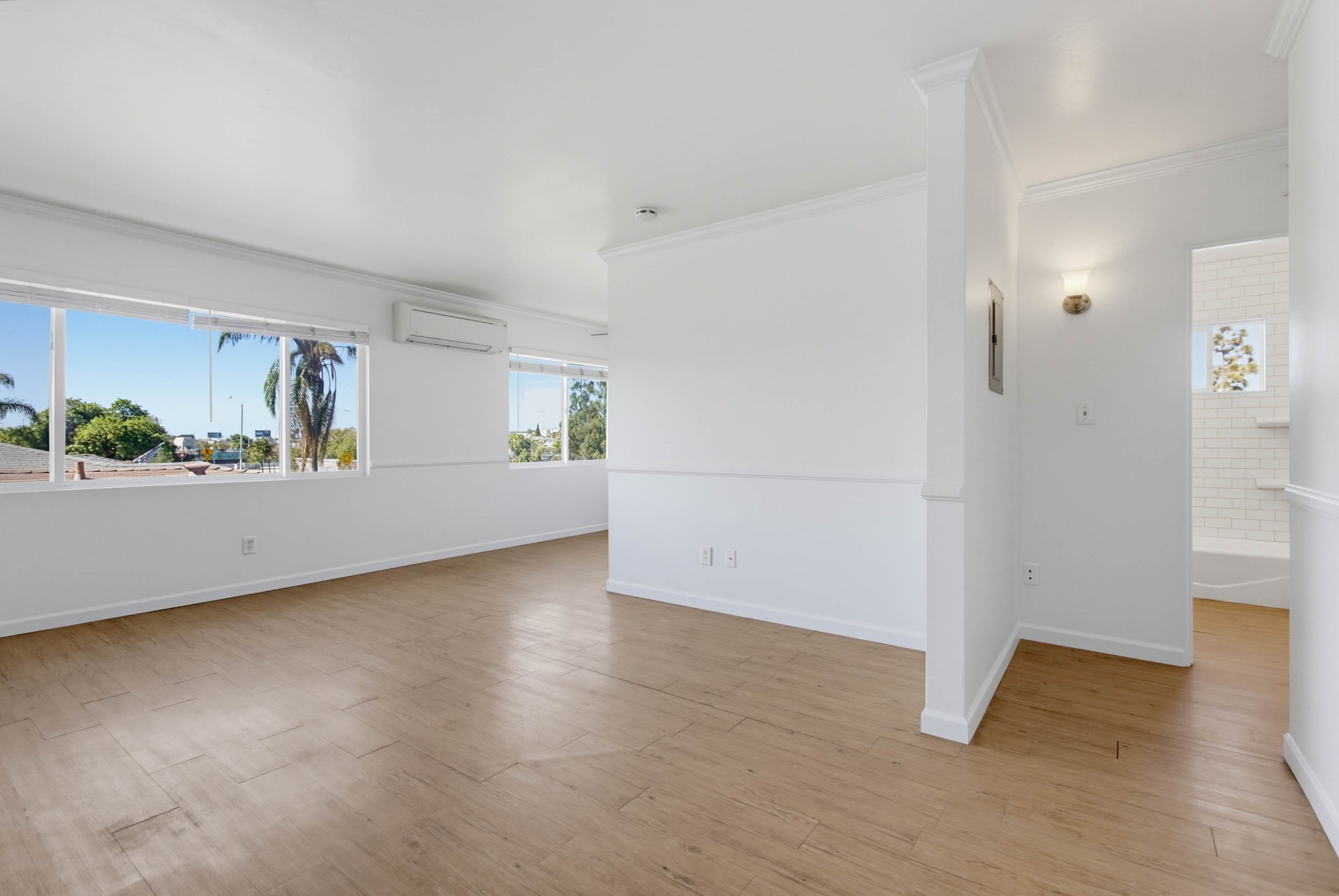 Virtual tour photo 13 of 32 for 4449 Central Ave #5