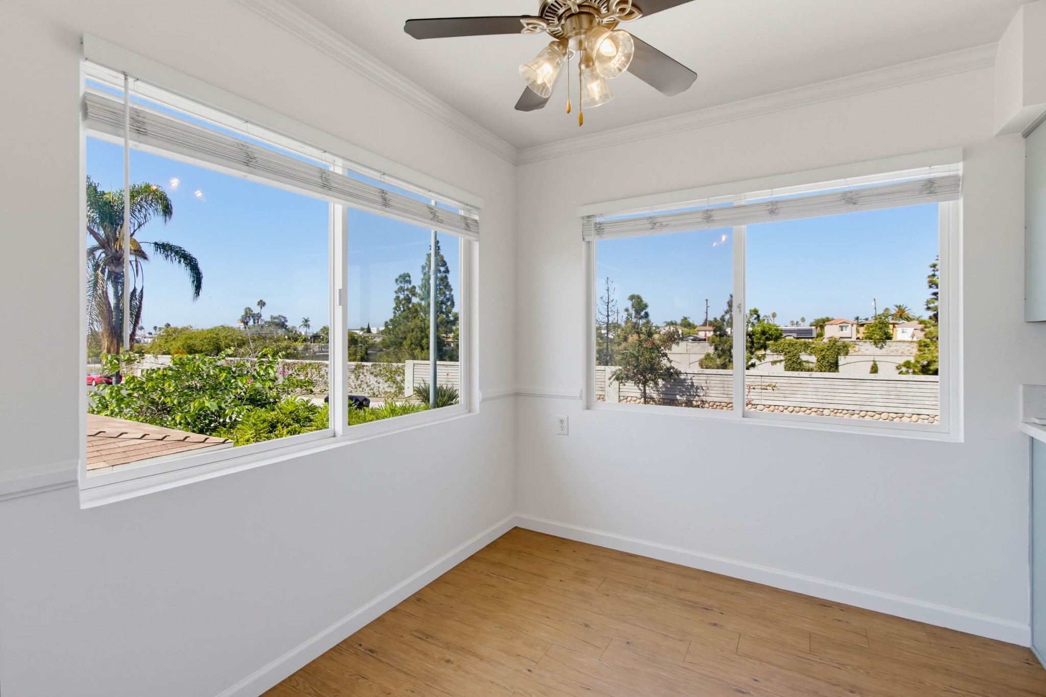 Virtual tour photo 14 of 32 for 4449 Central Ave #5