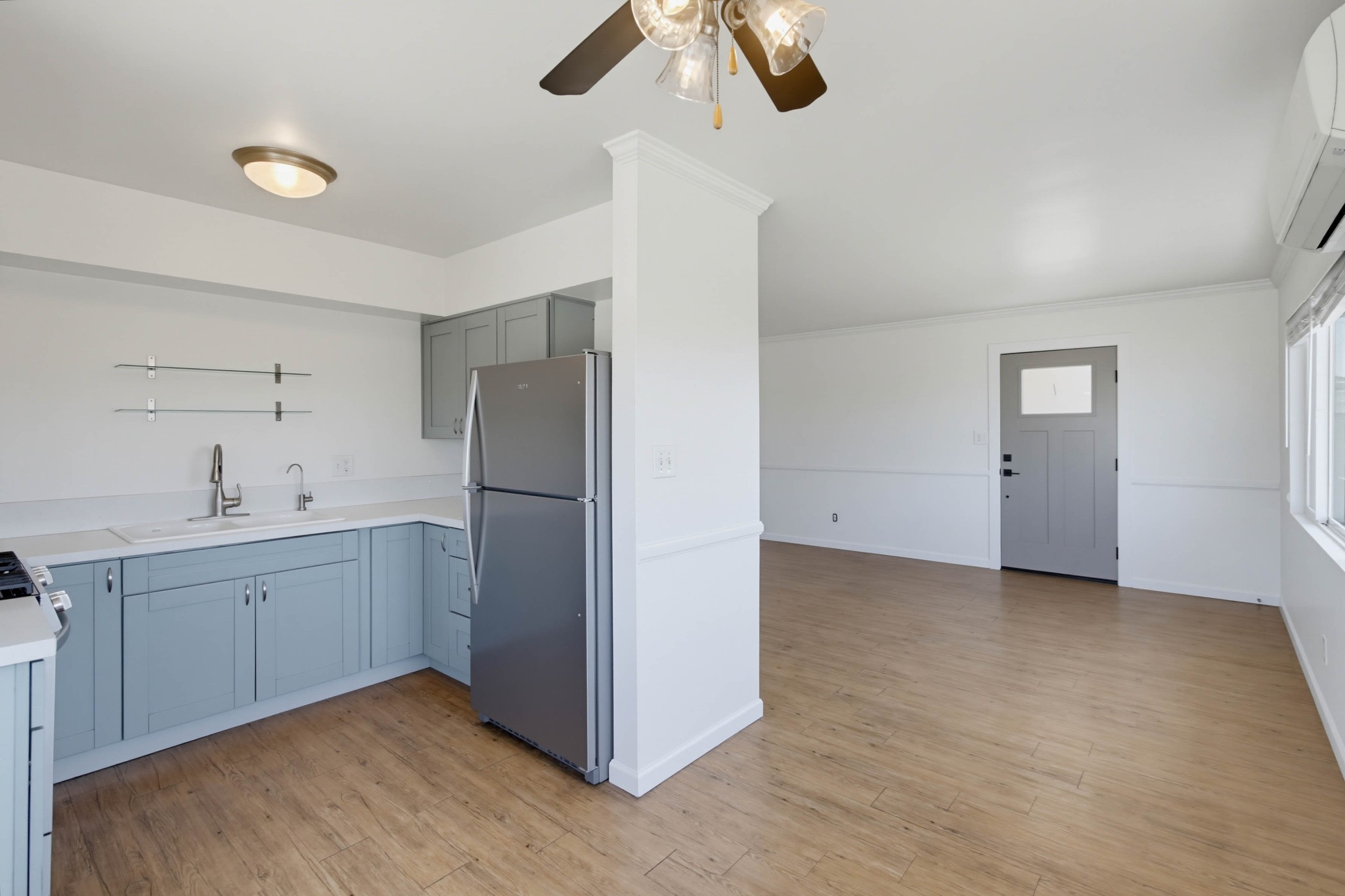 Virtual tour photo 15 of 32 for 4449 Central Ave #5