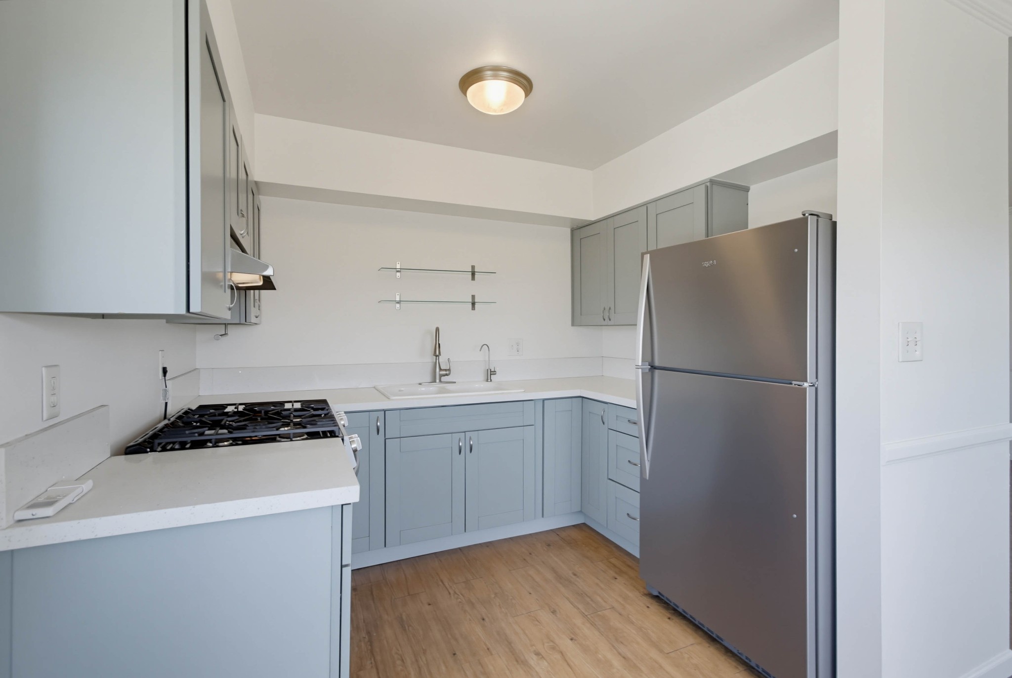 Virtual tour photo 16 of 32 for 4449 Central Ave #5