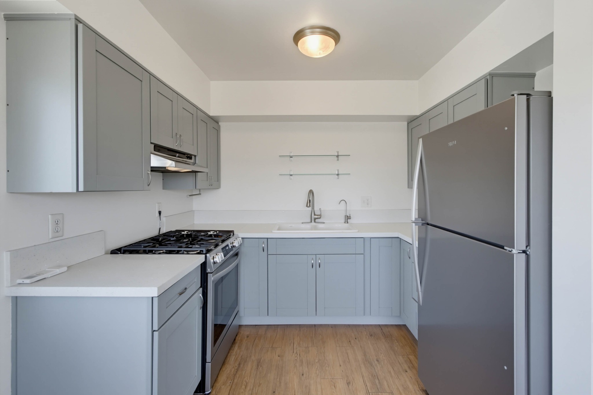 Virtual tour photo 17 of 32 for 4449 Central Ave #5