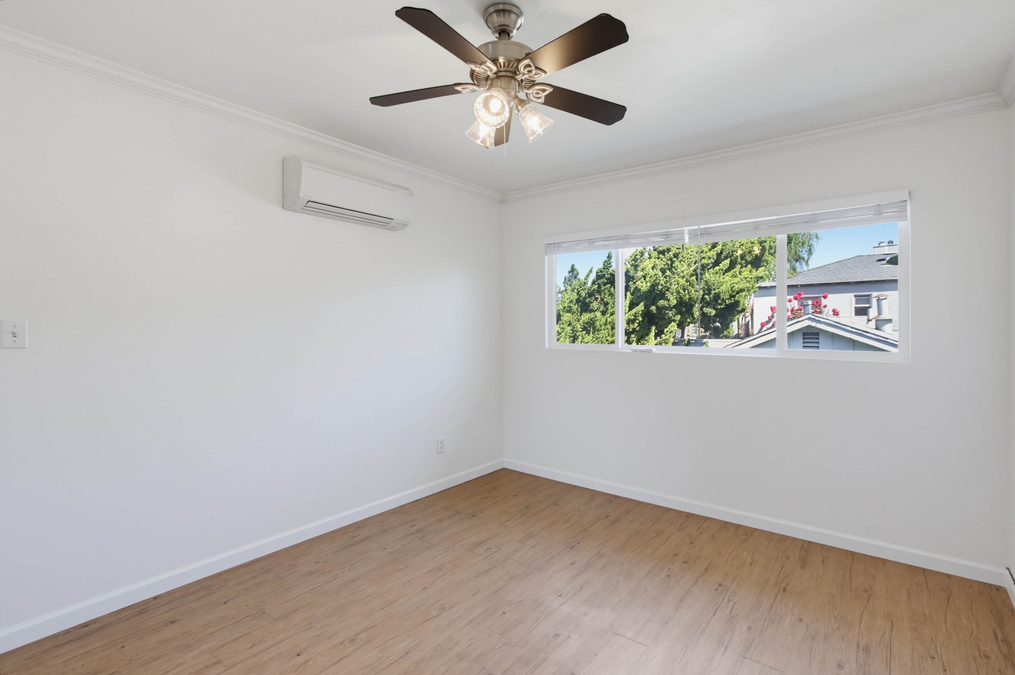 Virtual tour photo 28 of 32 for 4449 Central Ave #5