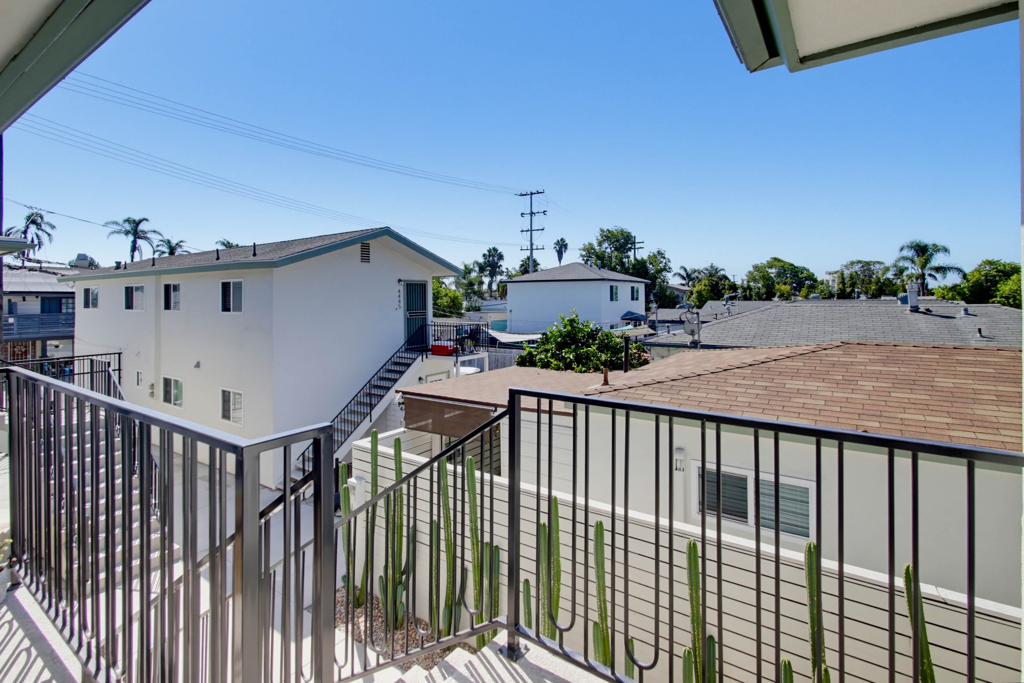 Virtual tour photo 29 of 32 for 4449 Central Ave #5