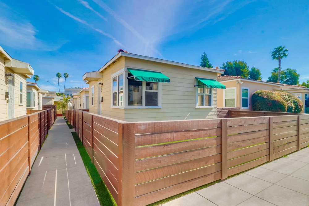 Virtual tour photo 1 of 43 for 4449 Florida St