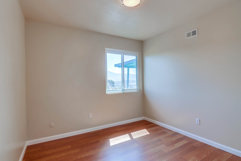 Virtual tour photo 33 of 49 for 445 Braun Ave