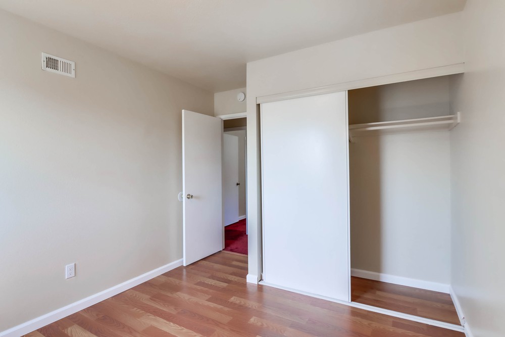 Virtual tour photo 34 of 49 for 445 Braun Ave