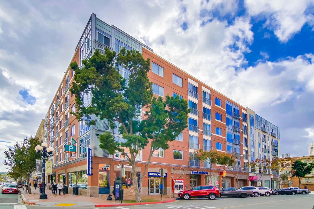 Virtual tour photo 5 of 35 for 445 Island Ave