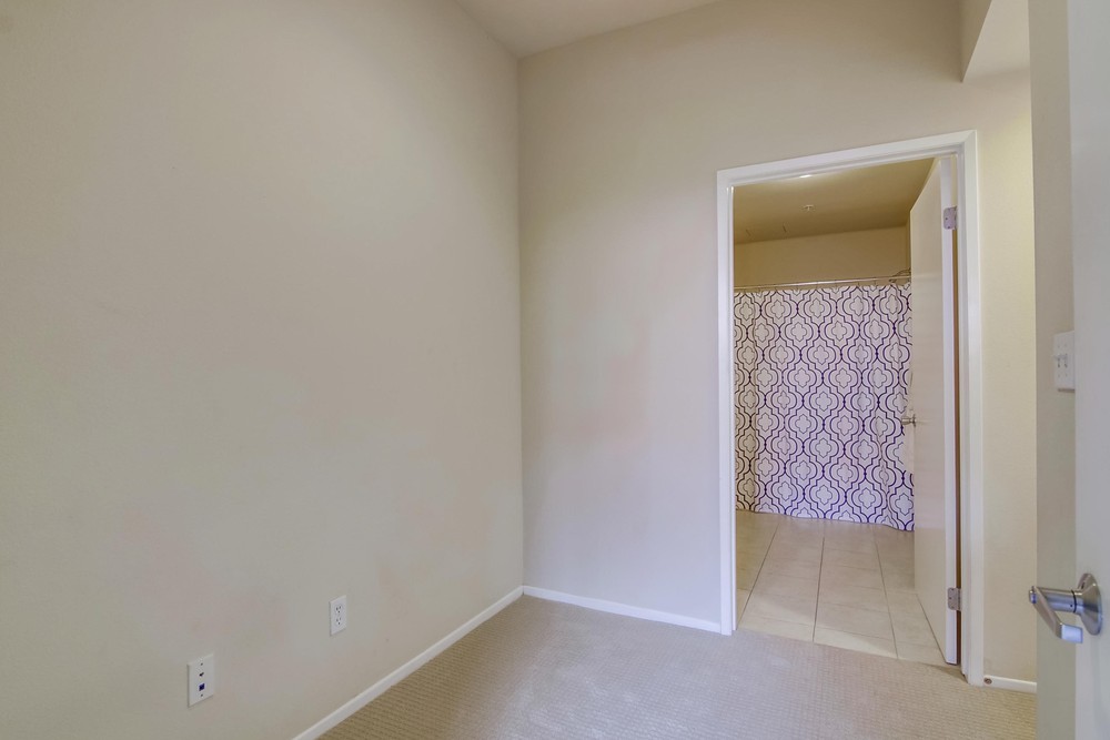 Virtual tour photo 27 of 35 for 445 Island Ave