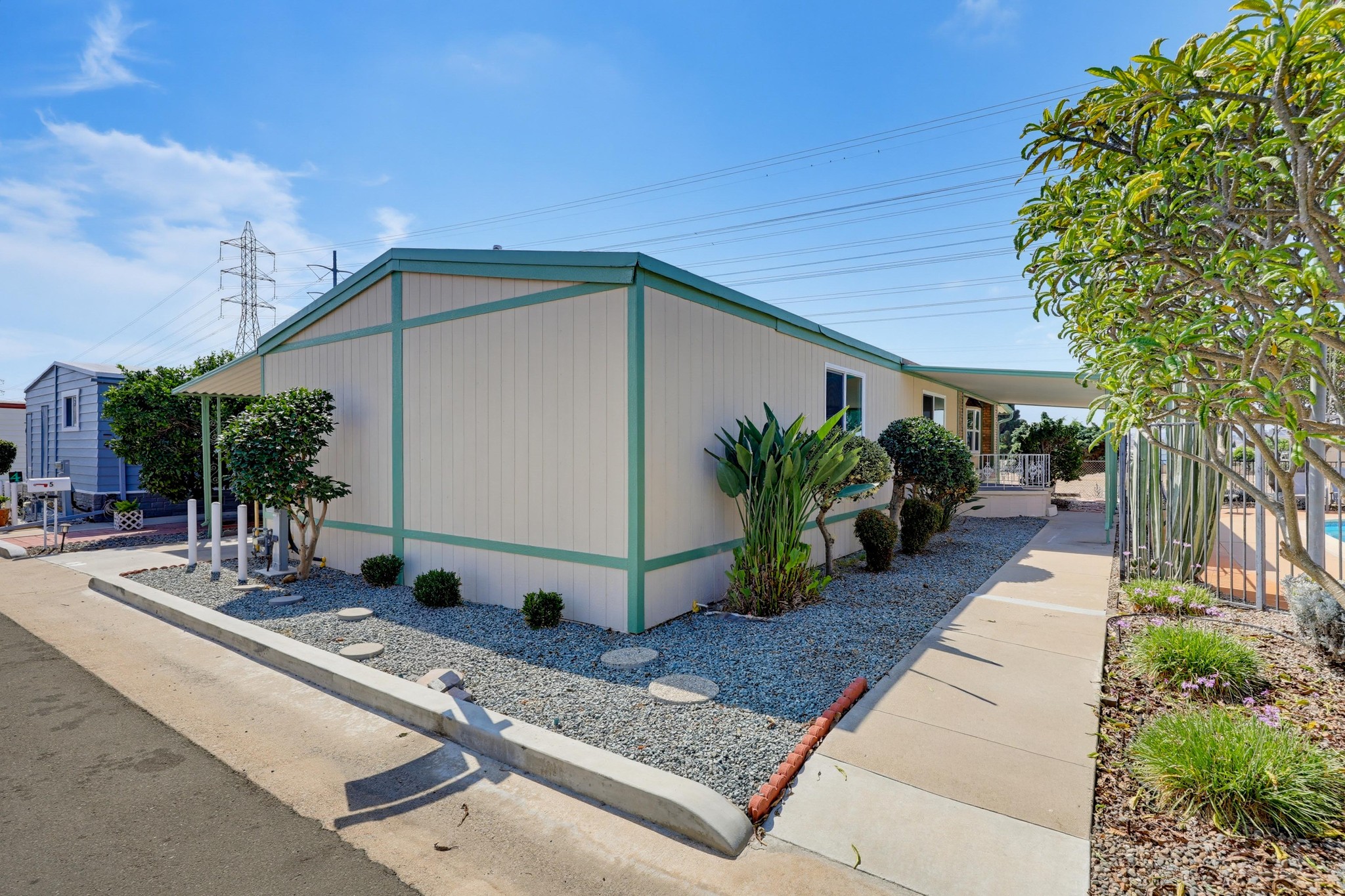 Virtual tour photo 1 of 73 for 445 Orange Ave Spc 5