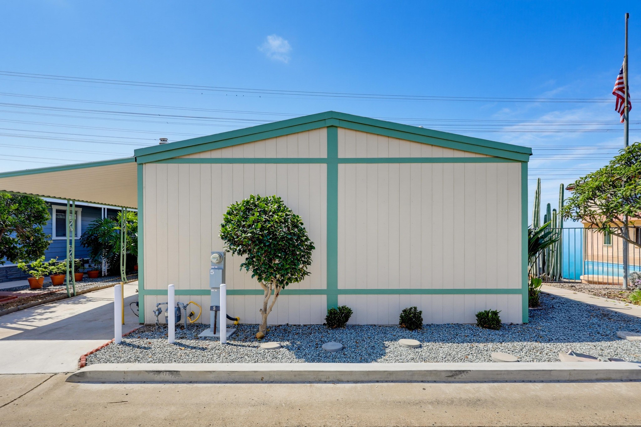 Virtual tour photo 3 of 73 for 445 Orange Ave Spc 5
