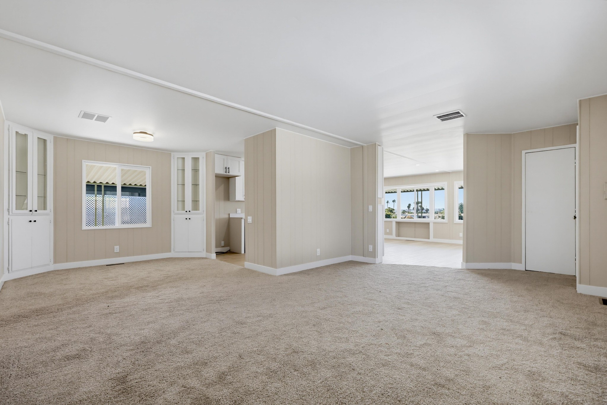 Virtual tour photo 15 of 73 for 445 Orange Ave Spc 5
