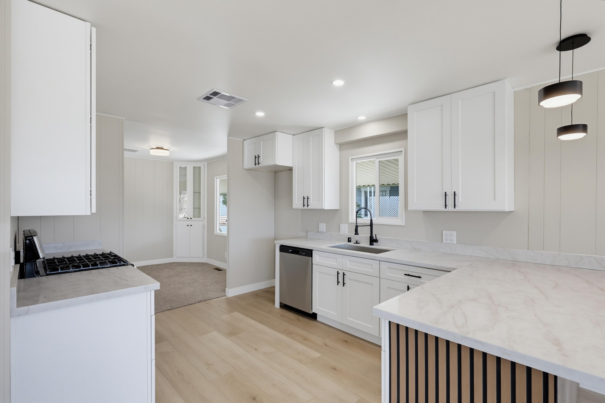 Virtual tour photo 27 of 73 for 445 Orange Ave Spc 5
