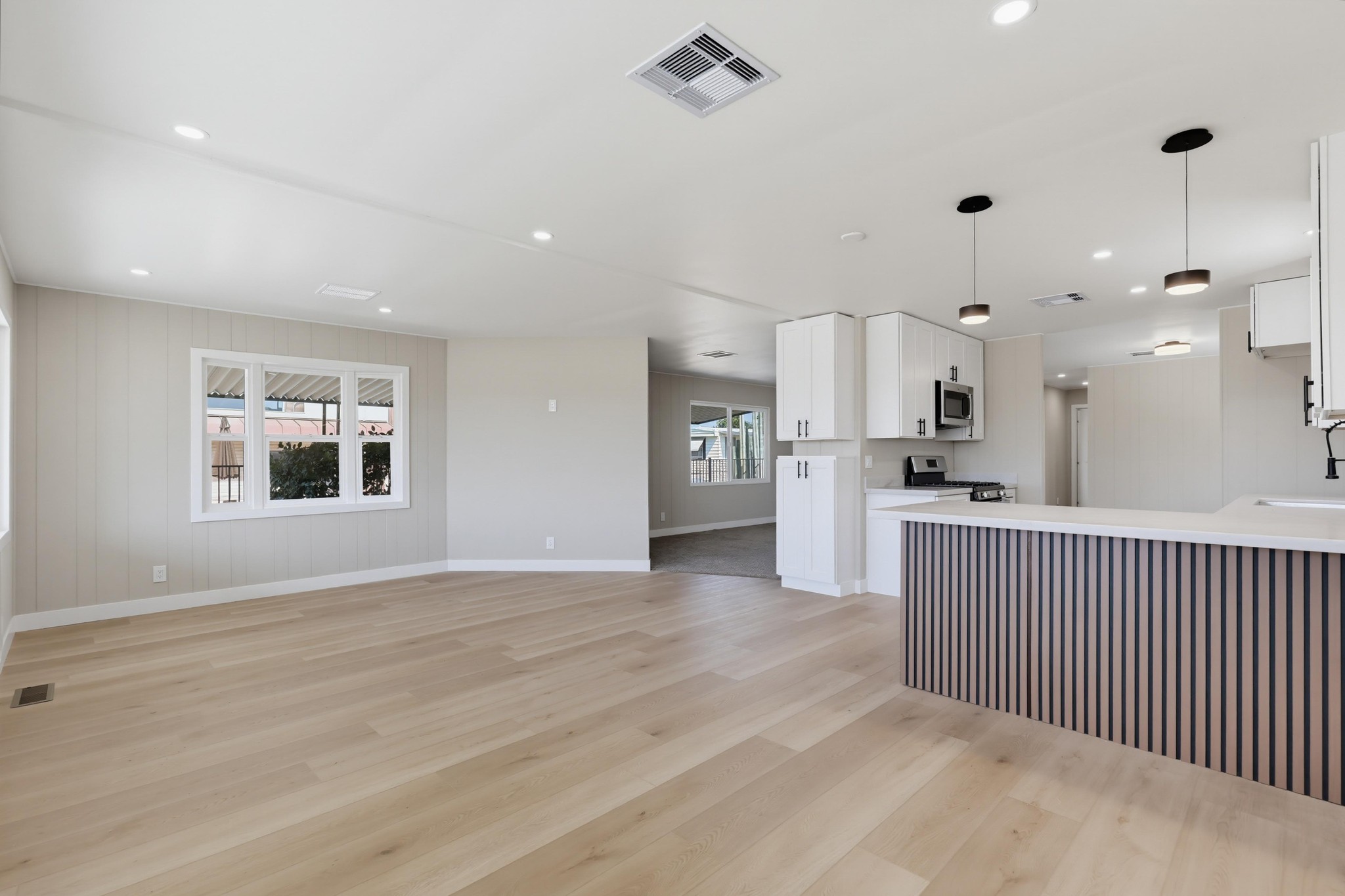 Virtual tour photo 31 of 73 for 445 Orange Ave Spc 5