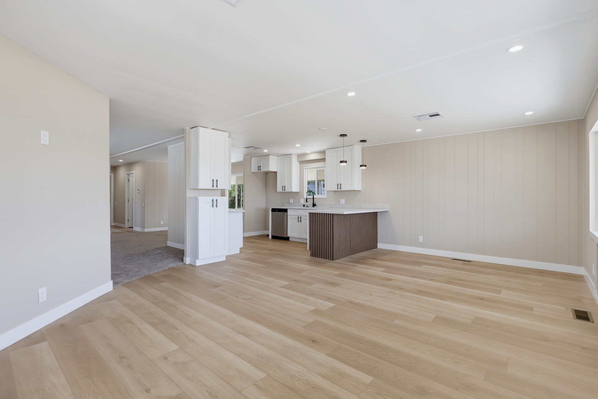 Virtual tour photo 32 of 73 for 445 Orange Ave Spc 5