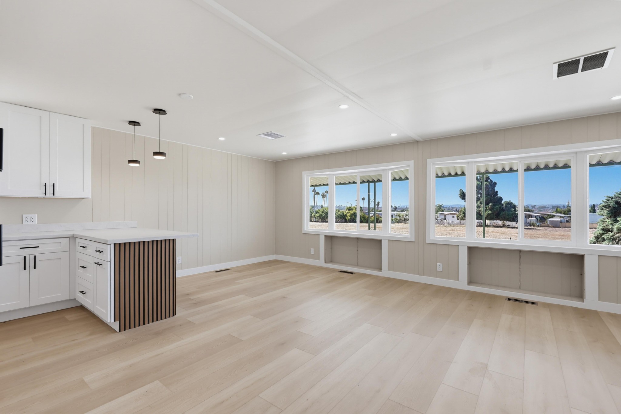 Virtual tour photo 33 of 73 for 445 Orange Ave Spc 5