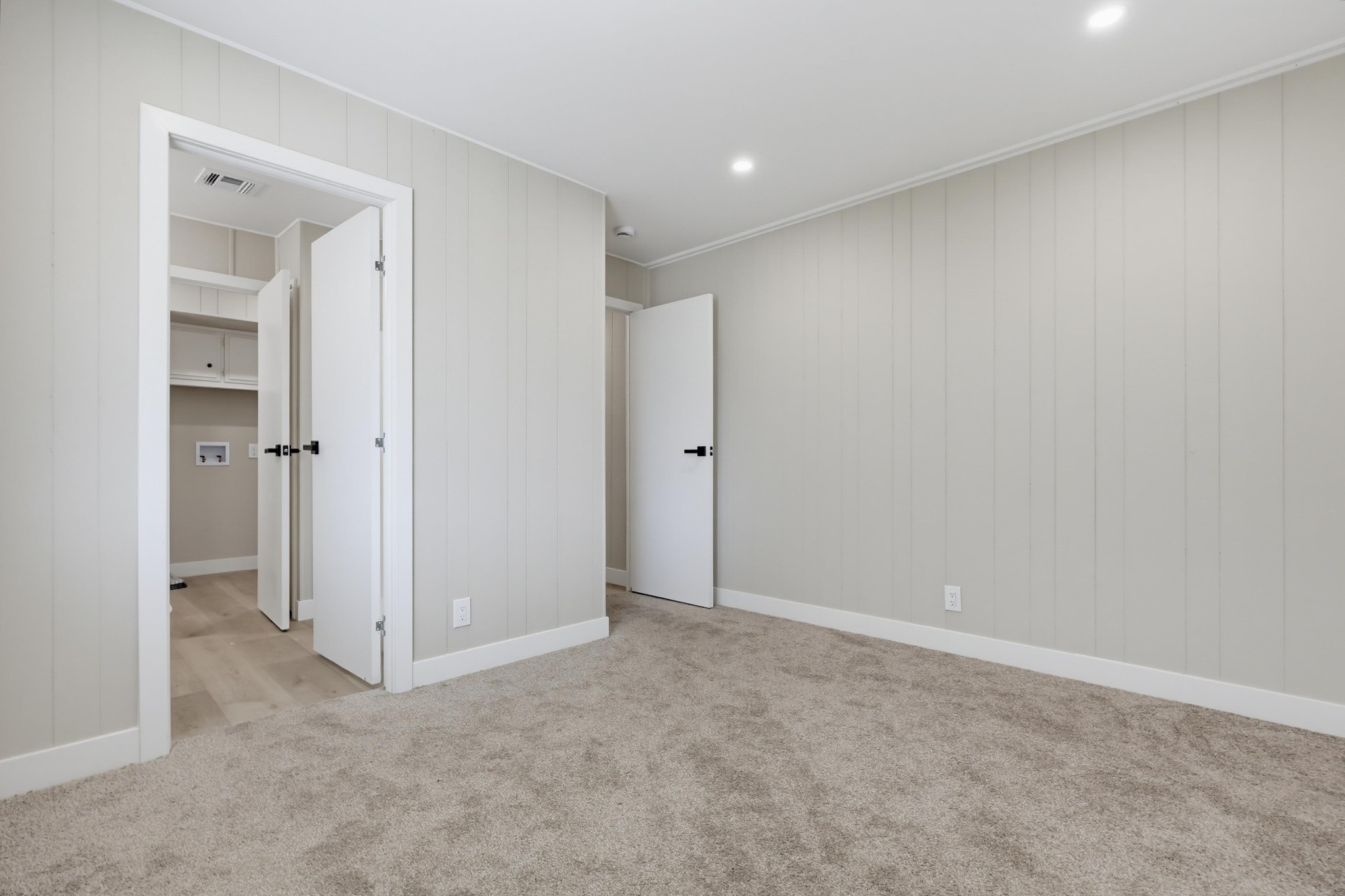 Virtual tour photo 46 of 73 for 445 Orange Ave Spc 5