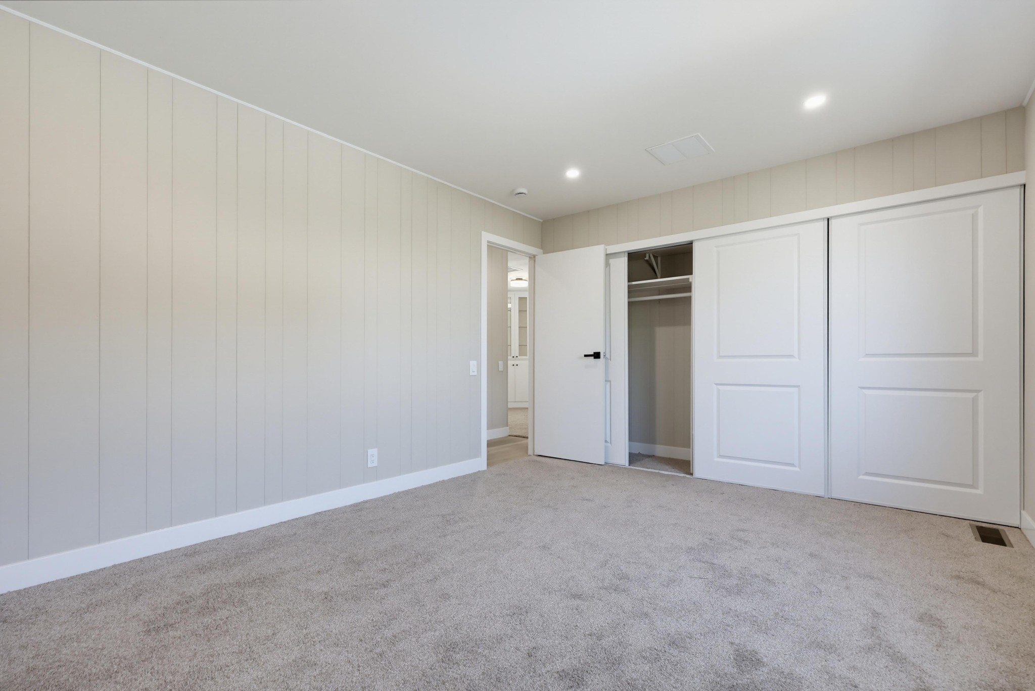 Virtual tour photo 52 of 73 for 445 Orange Ave Spc 5
