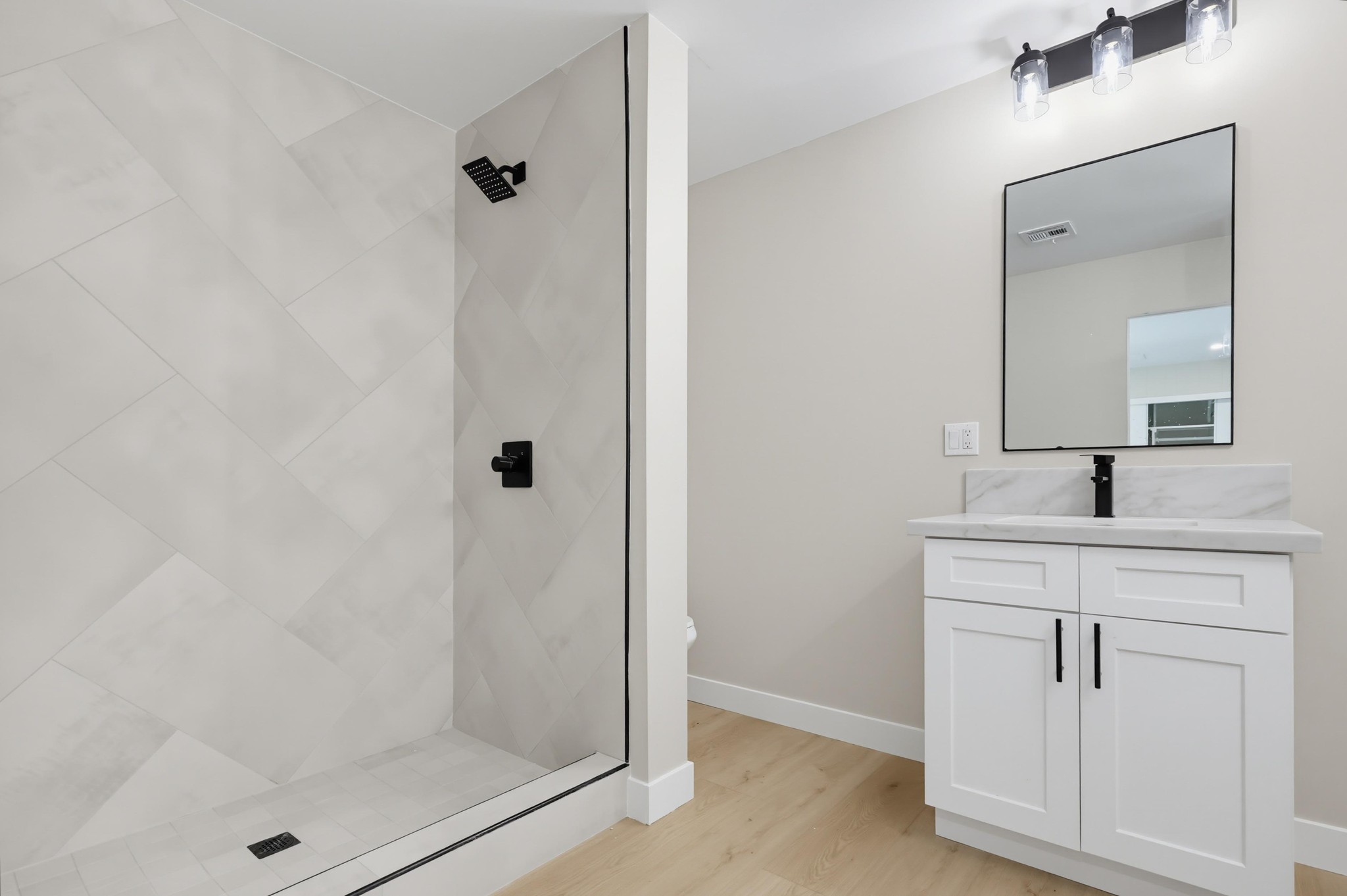 Virtual tour photo 54 of 73 for 445 Orange Ave Spc 5