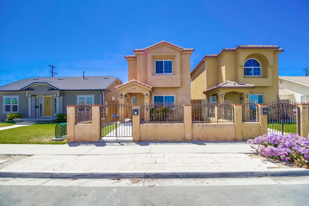 Virtual tour photo 1 of 62 for 4450 40th St