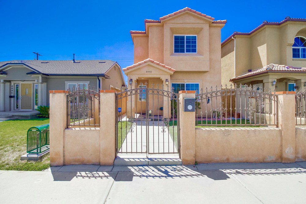 Virtual tour photo 3 of 62 for 4450 40th St