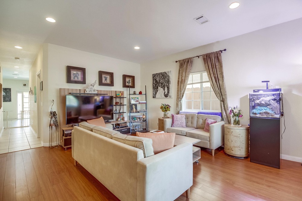 Virtual tour photo 14 of 62 for 4450 40th St