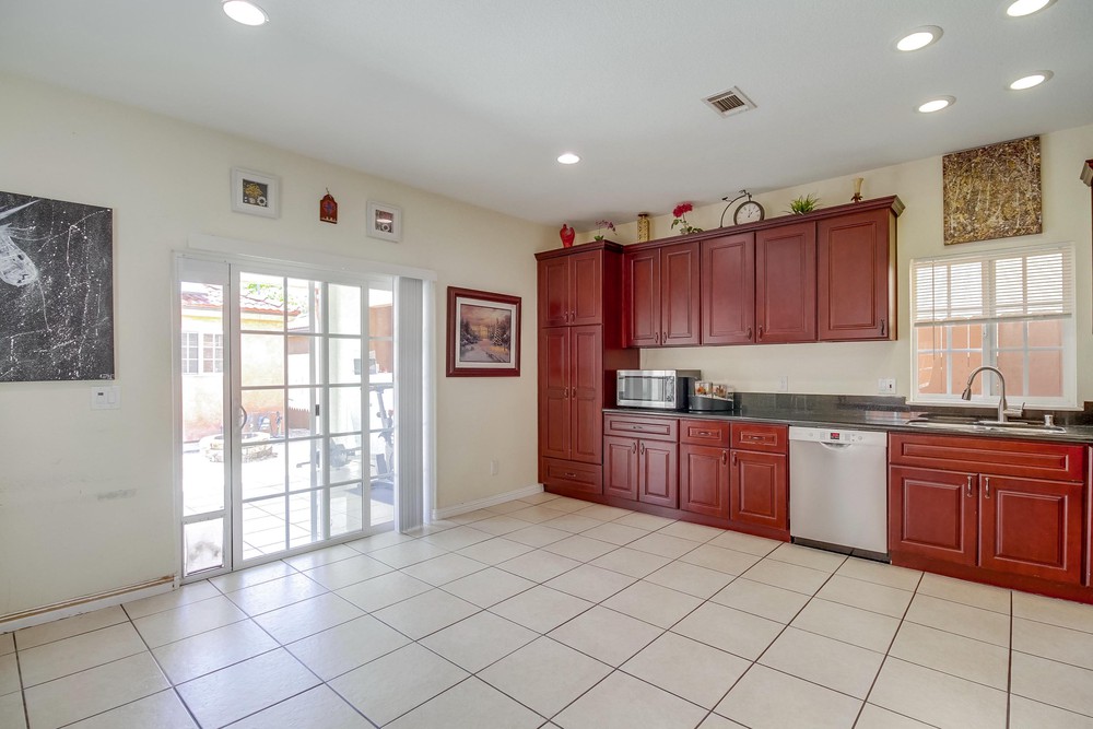 Virtual tour photo 22 of 62 for 4450 40th St