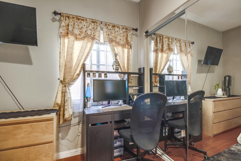 Virtual tour photo 30 of 62 for 4450 40th St