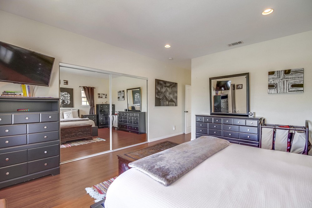 Virtual tour photo 38 of 62 for 4450 40th St