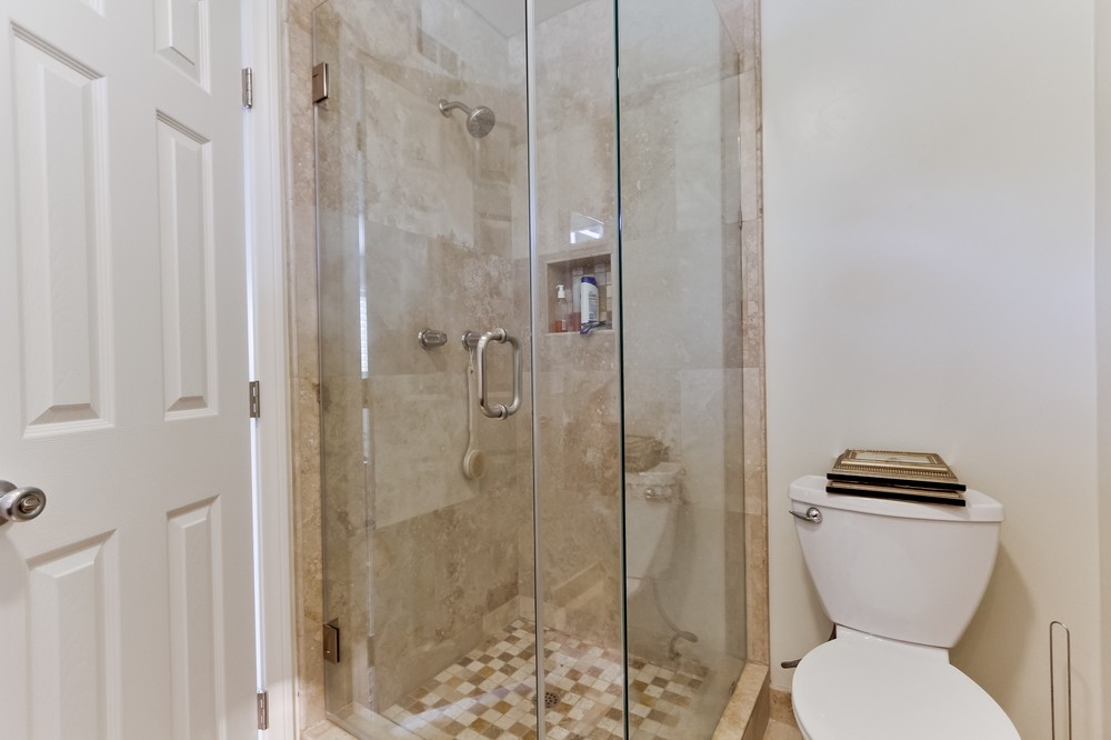 Virtual tour photo 26 of 34 for 4450 Berwick Dr