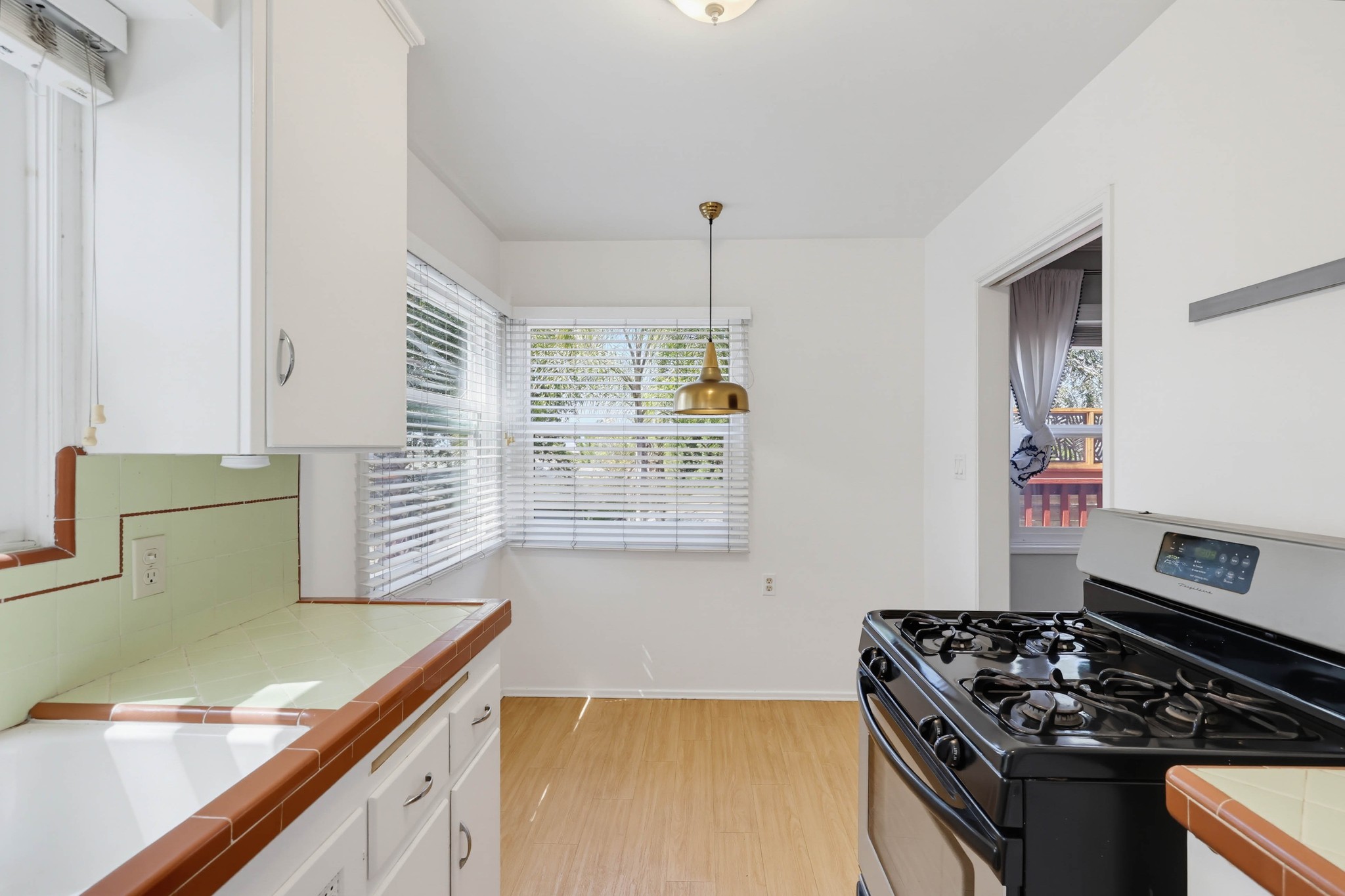 Virtual tour photo 19 of 70 for 4451 Dawson Ave