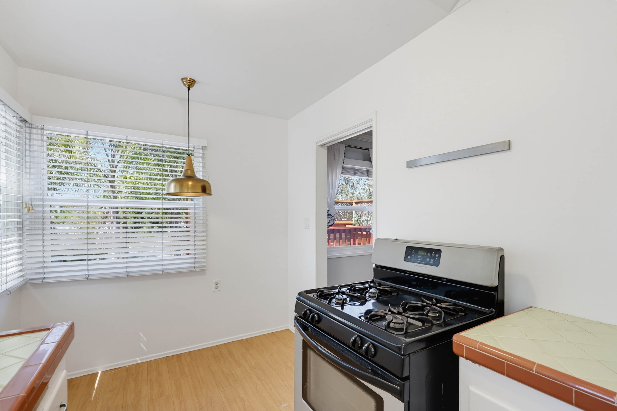 Virtual tour photo 20 of 70 for 4451 Dawson Ave