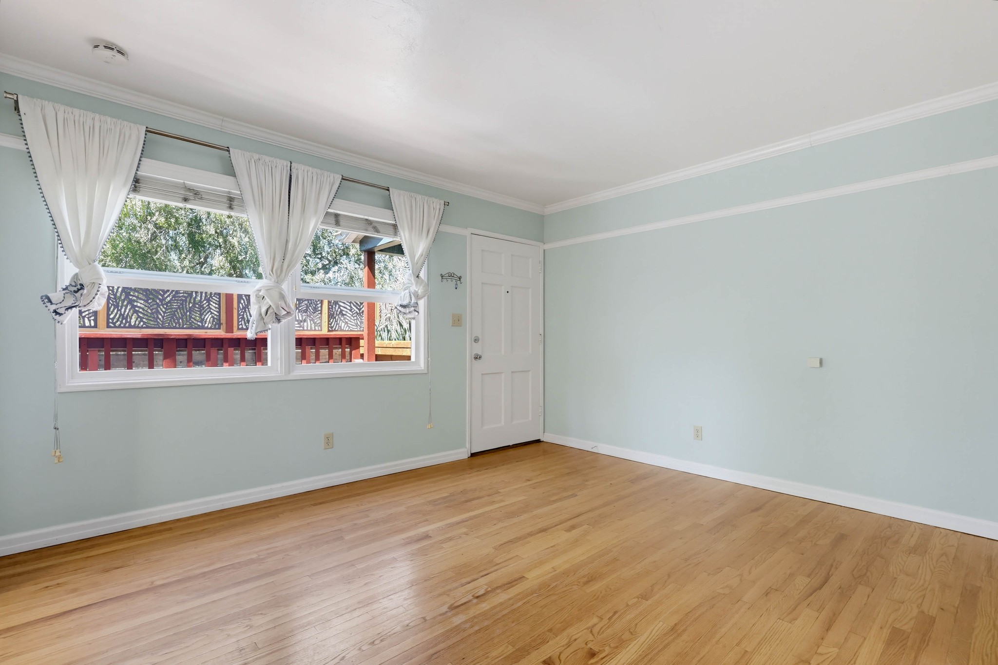 Virtual tour photo 28 of 70 for 4451 Dawson Ave