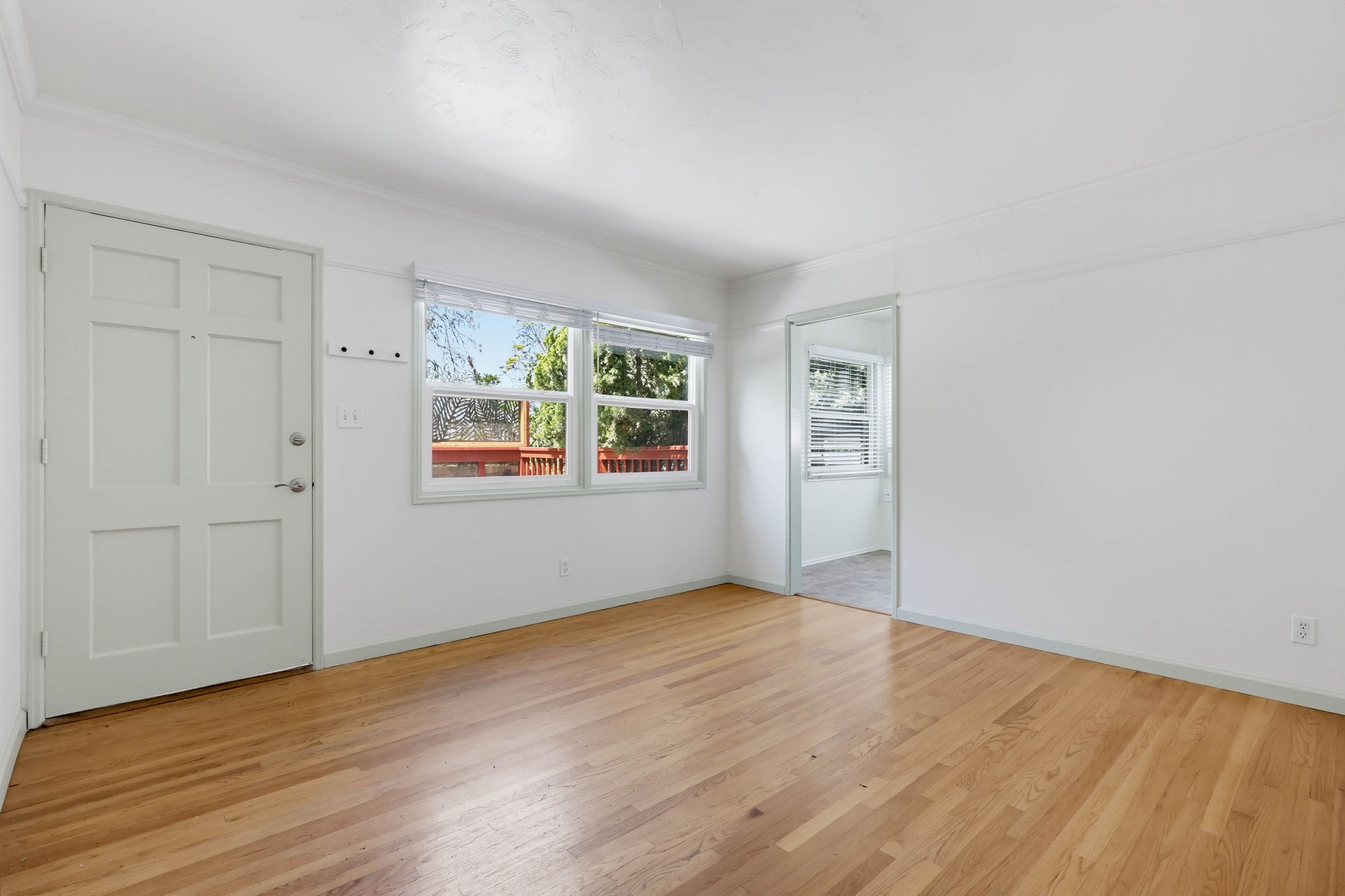 Virtual tour photo 39 of 70 for 4451 Dawson Ave