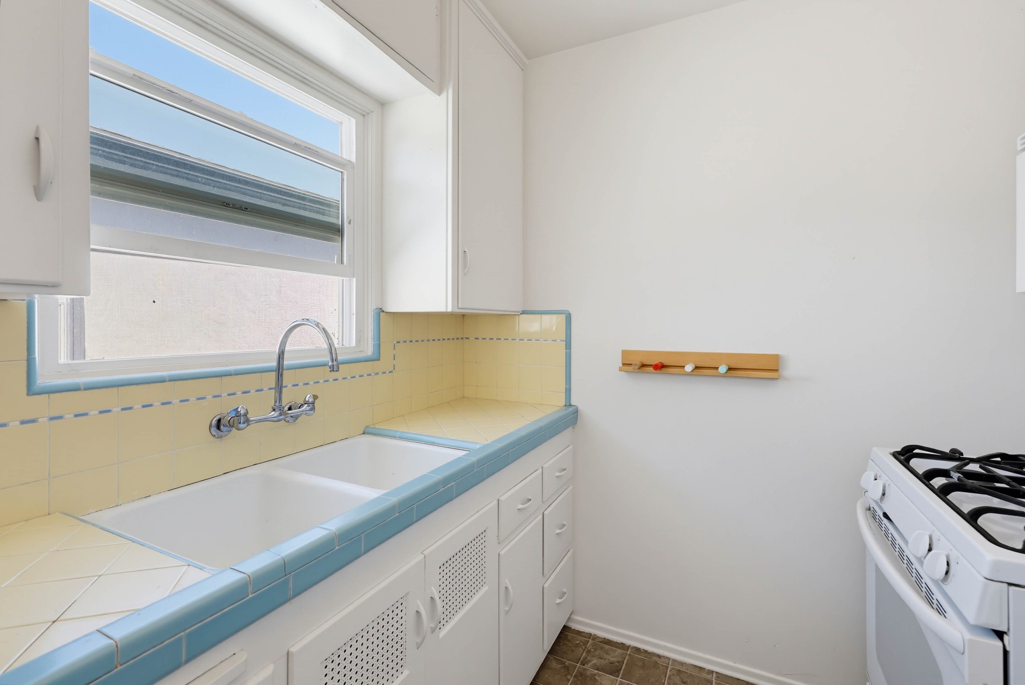 Virtual tour photo 45 of 70 for 4451 Dawson Ave