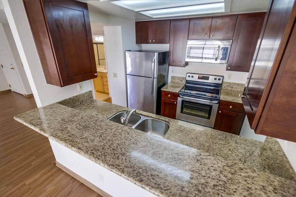 Virtual tour photo 14 of 29 for 4452 Mentone St #202