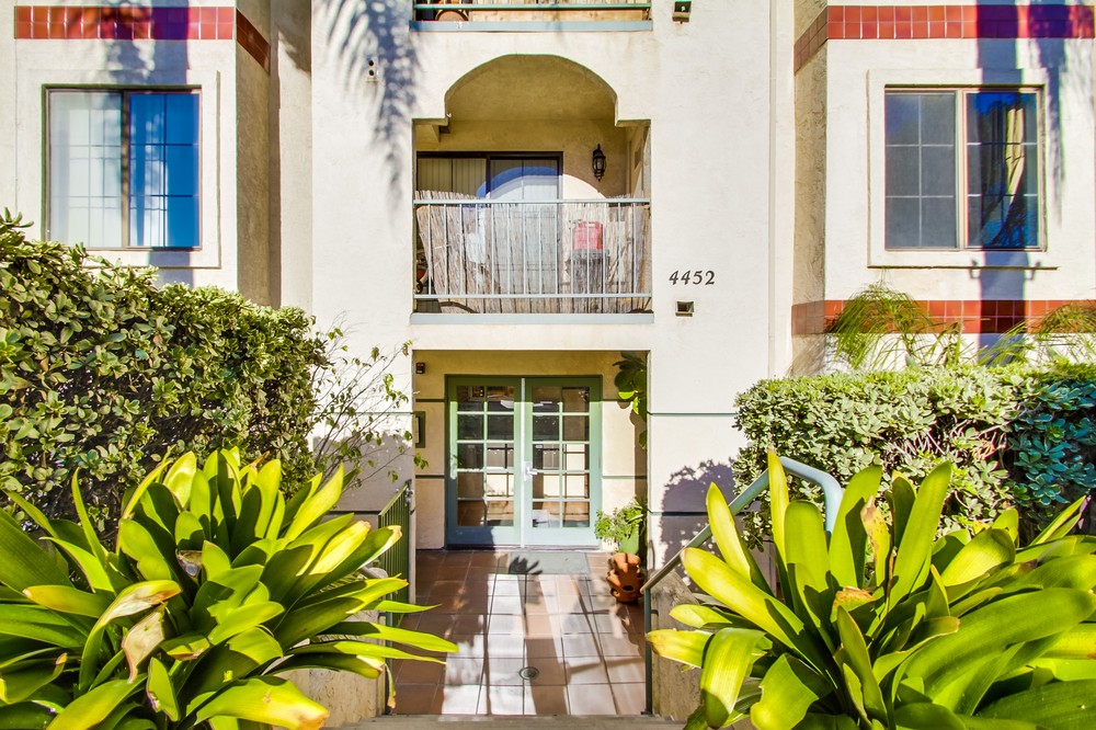 Virtual tour photo 5 of 30 for 4452 Mentone St #203