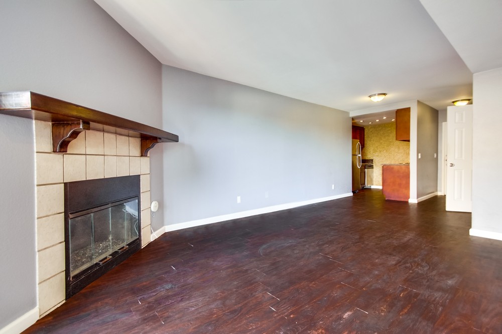 Virtual tour photo 10 of 30 for 4452 Mentone St #203