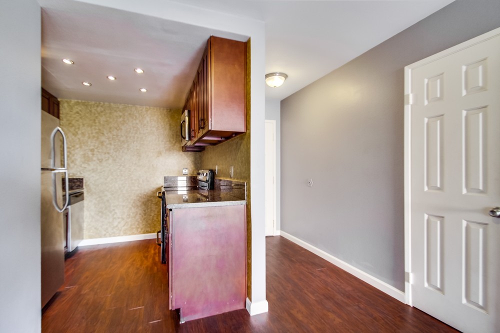 Virtual tour photo 13 of 30 for 4452 Mentone St #203
