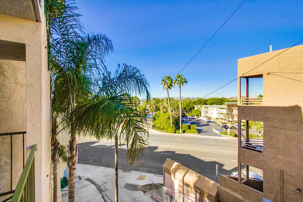 Virtual tour photo 24 of 30 for 4452 Mentone St #203
