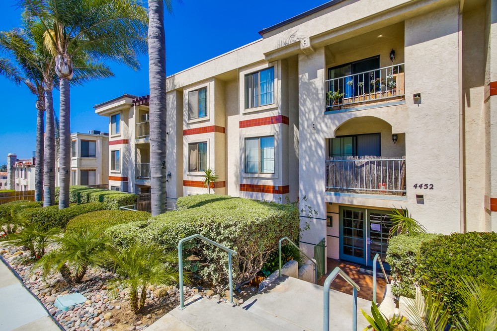 Virtual tour photo 3 of 50 for 4452 Mentone St #302