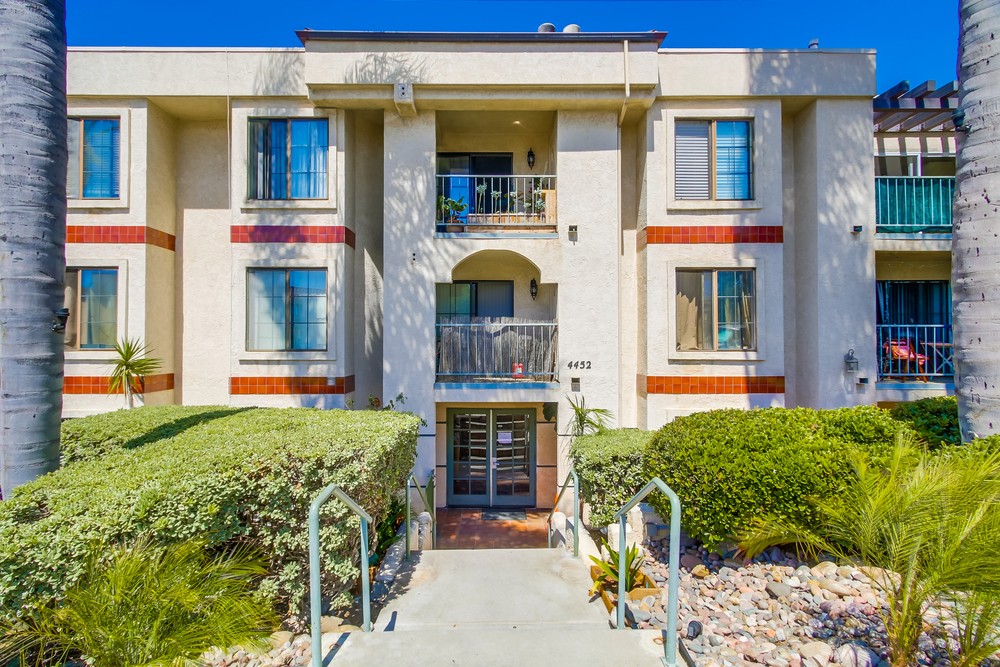 Virtual tour photo 4 of 50 for 4452 Mentone St #302
