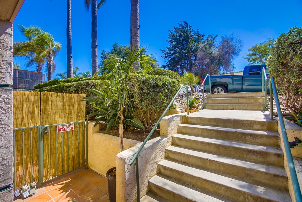 Virtual tour photo 6 of 50 for 4452 Mentone St #302