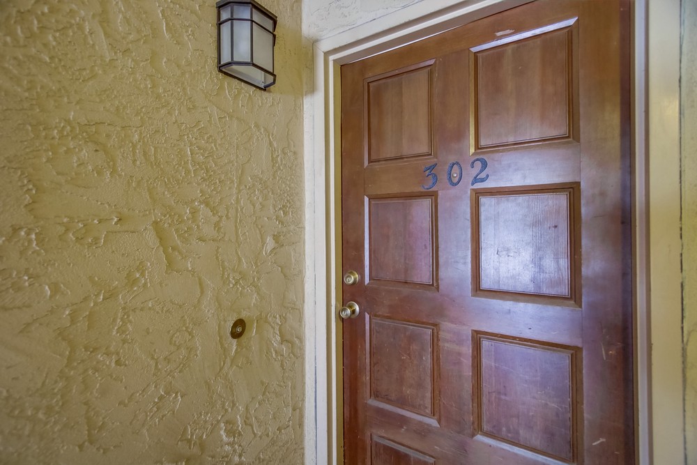 Virtual tour photo 10 of 50 for 4452 Mentone St #302
