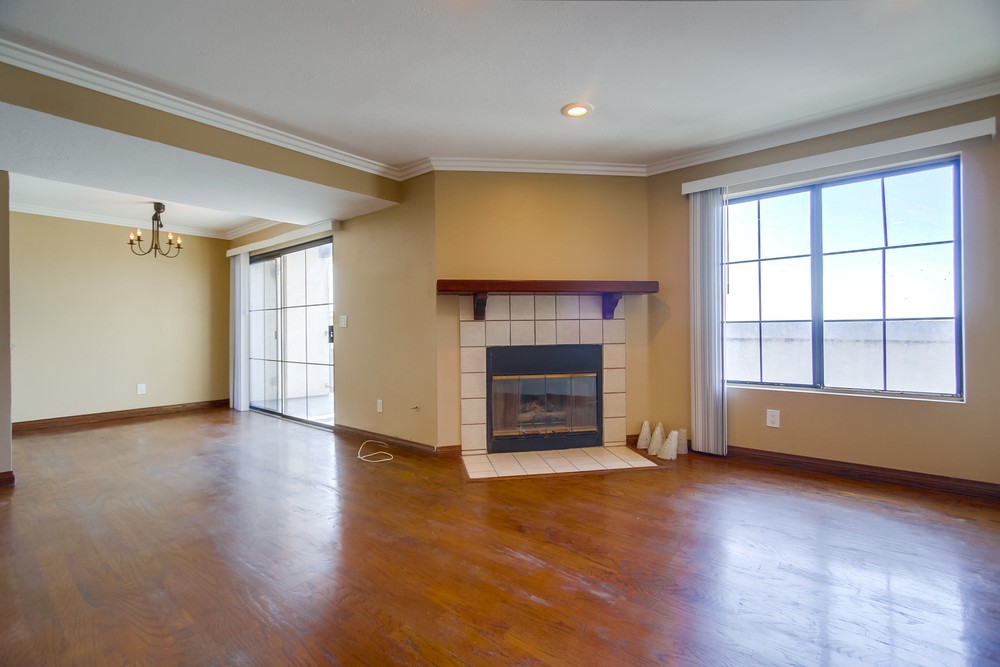 Virtual tour photo 13 of 50 for 4452 Mentone St #302