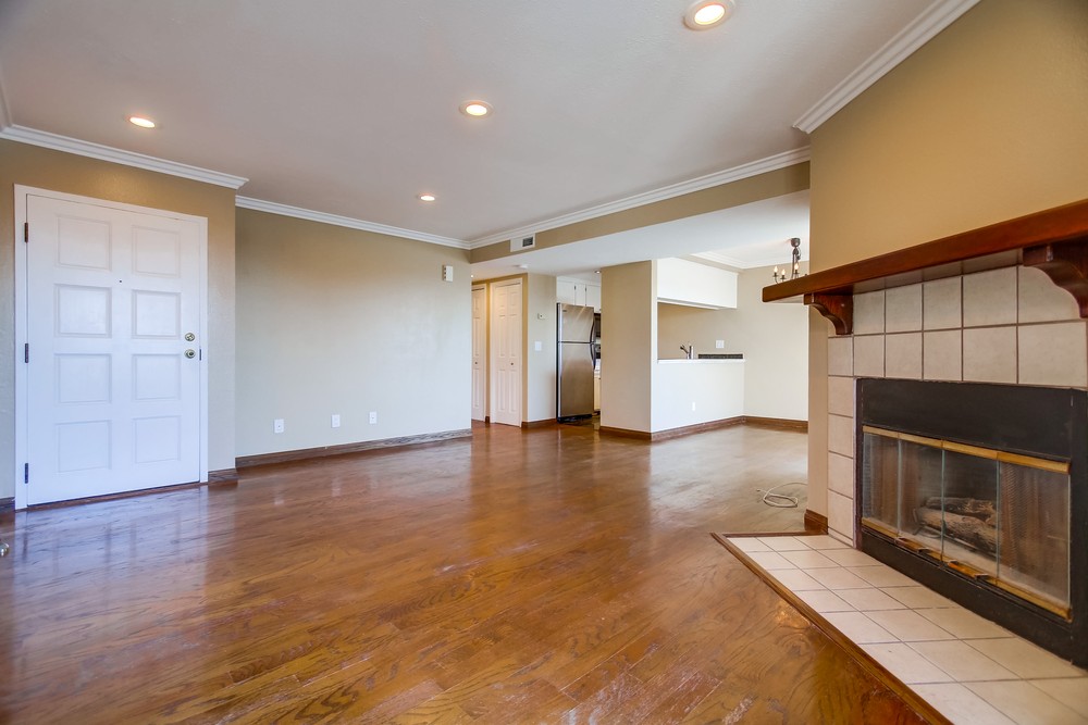 Virtual tour photo 15 of 50 for 4452 Mentone St #302